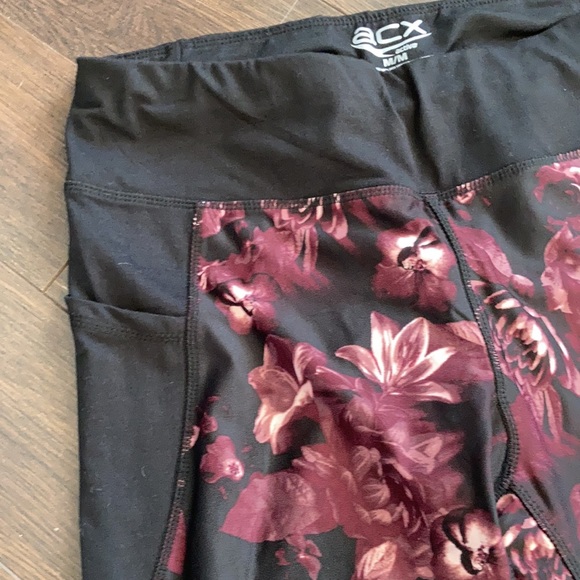 Capris - Picture 2 of 4